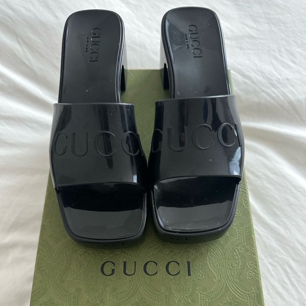 Gucci Rubber Slides - SIZE 37